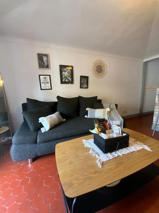 Appartement Typique Nicois En Plein Centre Ville Nizza Kültér fotó